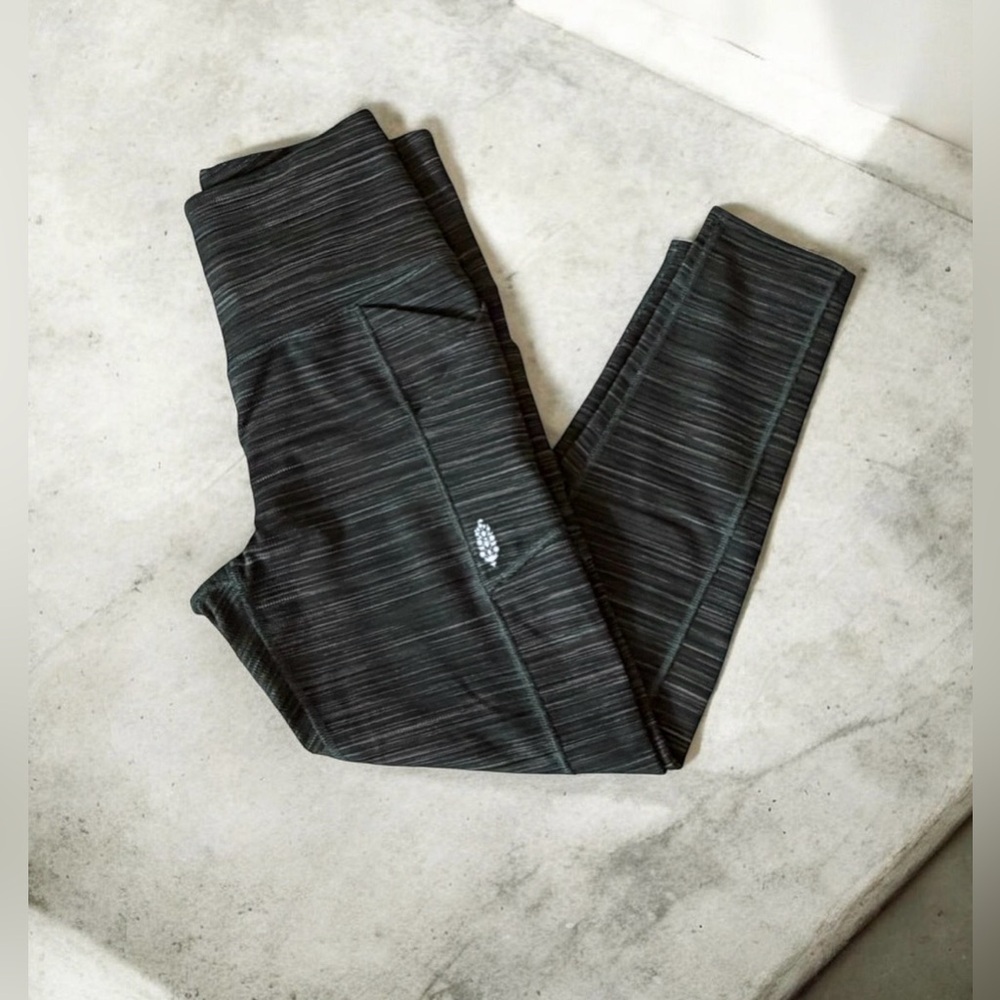 Free People Movement 💕 Rollout Leggings Green Space Dye Size M